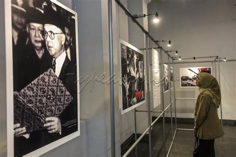 Hypeabis Melihat Pameran Foto Tahun Reformasi