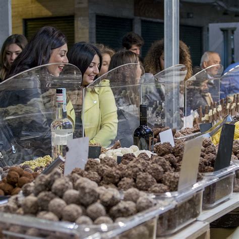 Festa Del Cioccolato A Cosenza Divieti Di Transito E Di Sosta Su Via