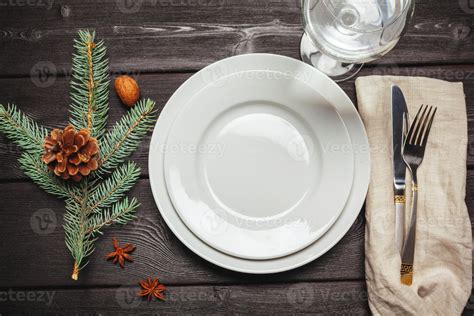 Christmas table place setting 52359331 Stock Photo at Vecteezy