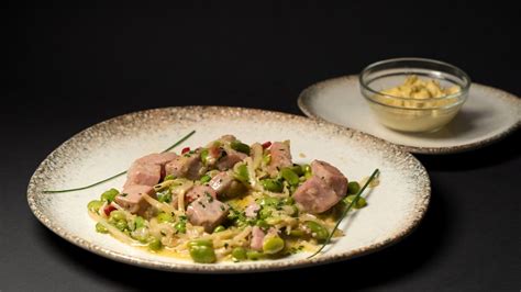 Recept Za 5 Tuna Sa Zelenim Bobom Graškom I Pogačom S Maslinama Rtl