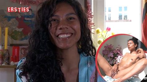 Ersties Sexy Columbian Babe Masturbates In The Afternoon Sun Pornhub