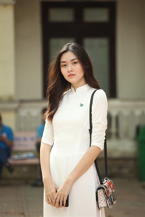 Hot girl trường Phan Đình Phùng trong ngày chia tay tuổi học trò Báo Dân trí