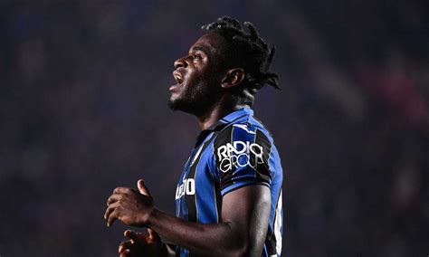 Atalanta Le Condizioni Di Zapata Preoccupano Pu Saltare La Juve