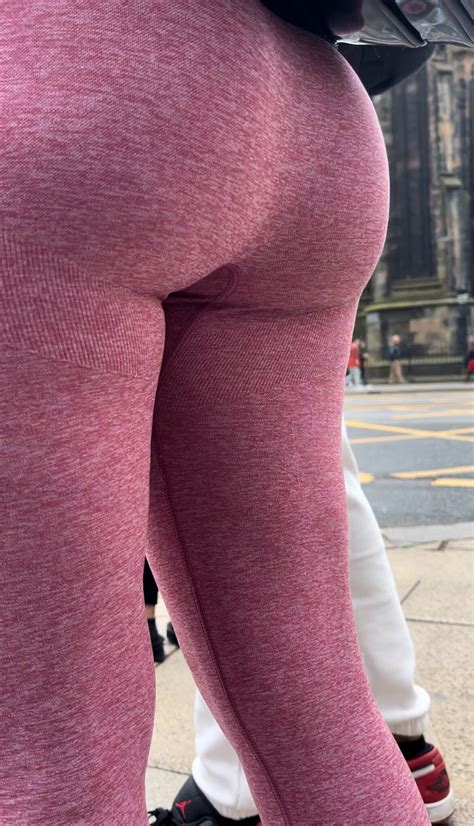 BEAUTIFUL PAWG LATINA IN PINK LEGGINGS OC Spandex Leggings Yoga Pants Forum