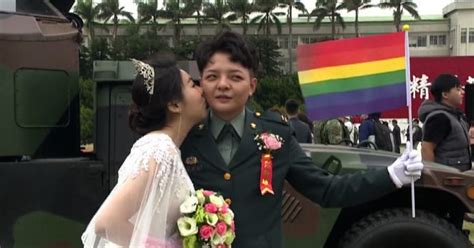 A Taiwan Nozze Gay Di Militari Con Tanto Di Parata Dell Esercito Il Tempo