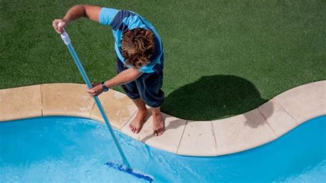 Cómo realizar el mantenimiento de piscinas paso a paso