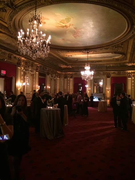 Rain er Shine: The Metropolitan Club | NYE