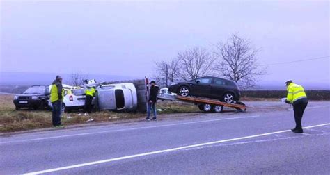 Accident Rutier Grav Provocat De Un Ofer Care Conducea Un Autoturism