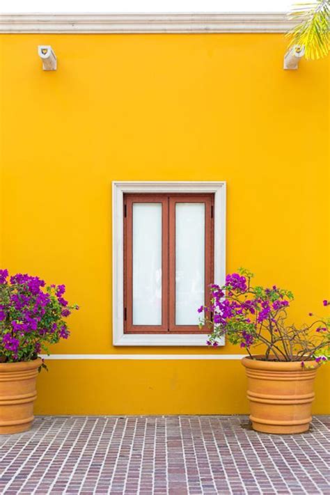 Exteriores De Casas Color Amarillo Colores Para Fachadas 2018 Colores