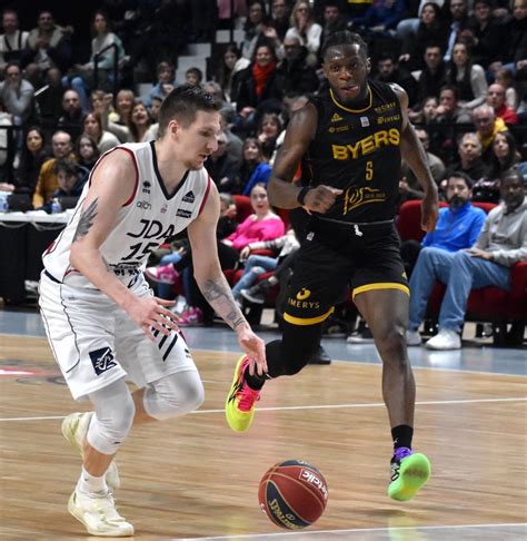 Basket Betclic Elite La Jda Dijon Tombe De Haut En S Inclinant Face