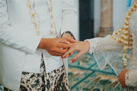 Berat Cincin Kawin Yang Ideal Diamond And Co
