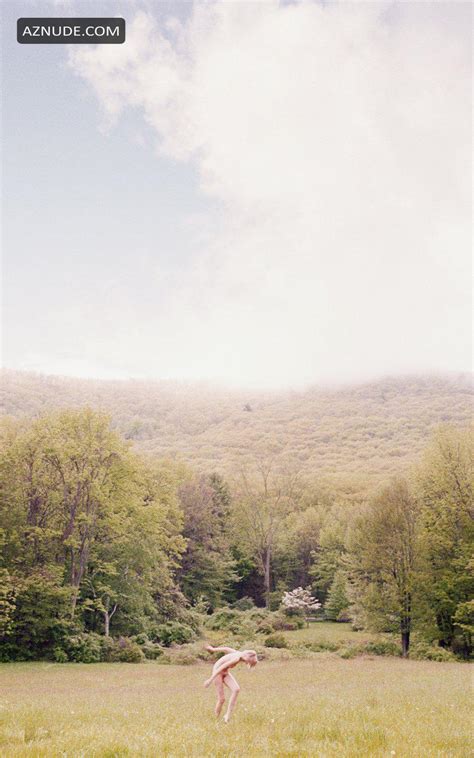 Abbey Lee Kershaw Naked In A Photoshoot Aznude