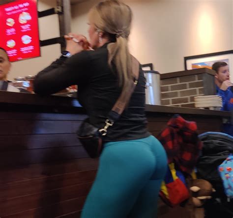 Fit Milf With Nice Ass Spandex Leggings Yoga Pants Forum