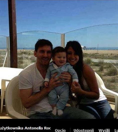 Studiowała dietetykę lubi pozować w bikini Partnerka Leo Messiego najseksowniejszą WAG Plotek