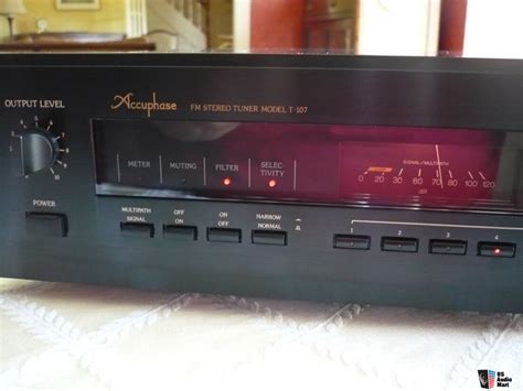 Accuphase T-107 FM Stereo Tuner Photo #4493312 - US Audio Mart