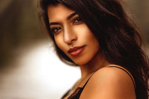 Nuvo Tv Model Latina Beach