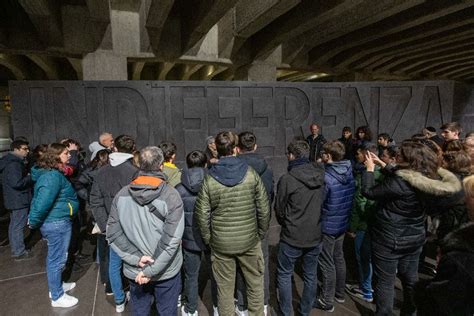 Ragazzi Al Memoriale Della Shoah Il Nostro No Allindifferenza