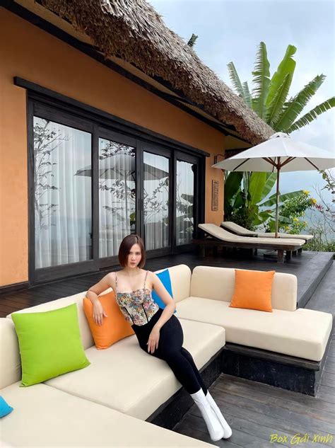 Ảnh Huyền Lizzie bikini cực sexy cùng bầu ngực căng tròn