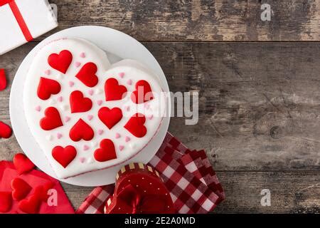 Pastel de corazón para el día de San Valentín día de la Madre o