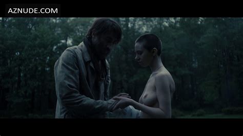 EKATERINA NOVOKRESHENOVA Nude AZNude