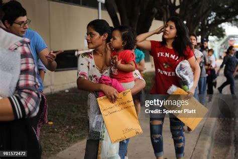 El Salvador Poverty Photos and Premium High Res Pictures - Getty Images