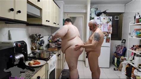 Cooking Chicken For Lunch Naked XHamster