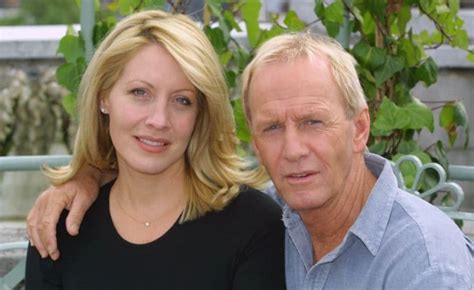 Linda Kozlowski - Biography, Height & Life Story | Super Stars Bio