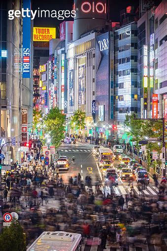 Topview view of Shibuya Crossing in Shibuya Tokyo 이미지 618190258 게티이미지뱅크