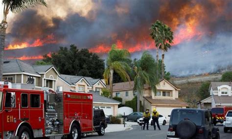 El incendio cercano a Los Ángeles quema más de 4 500 hectáreas en 24 horas