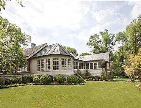 Is Taylor Swift A Real Estate Mogul? - Celeb Casas