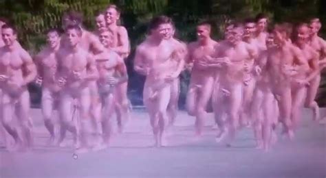 Nude Guys running ThisVid em inglês