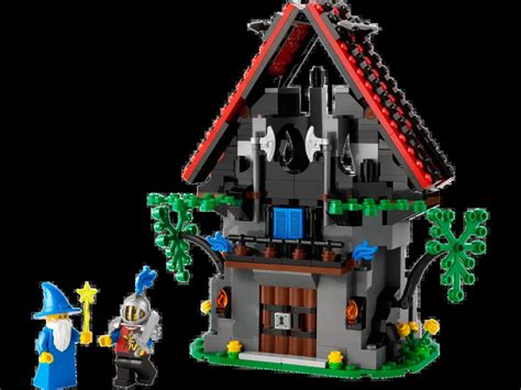 LEGO Majisto’s Magical Workshop (40601) Official Images! – The Brick Post!