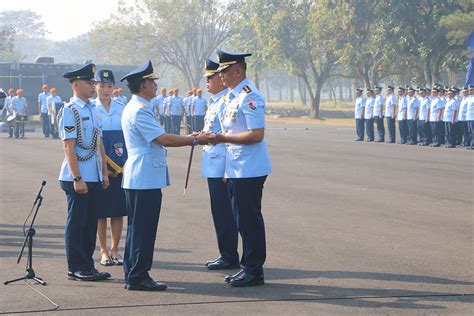 Inspektur Kopasgat Bersama Ketua Pia Ardhya Garini Cabang D Iv Mako