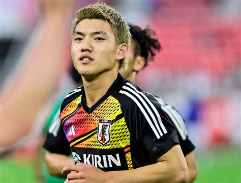 「足の筋肉すごい」サッカー日本代表・堂安律のノースリーブユニ姿が「筋肉ムキムキ」と話題！「凄い、足の筋肉、、、」と注目集めて2万いいね越え