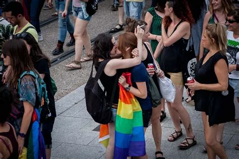 Manifestaci N Del D A Del Orgullo Gay Im Genes