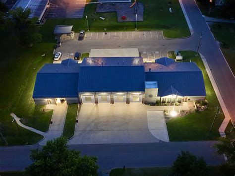 Owensville residents gather at gottenstroeter funeral home in owensville 11