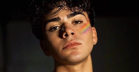 Leonardo Spinelli Fa Coming Out Sono Gay Bigodino