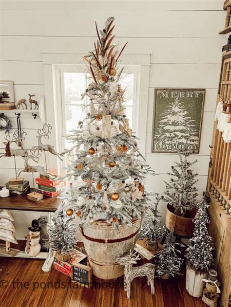 7 Inspiring Christmas Tree Decorating Ideas She Gave It A Go