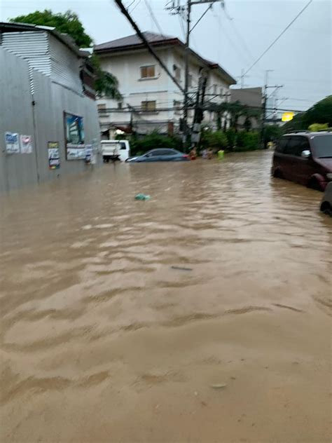Philippine - Commuters were stranded in Cainta, Rizal at around 6 AM on