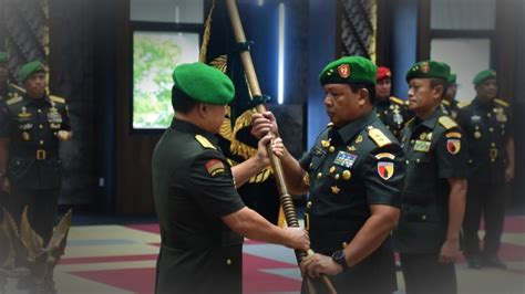 Foto Jenderal Darah Kopassus Tni Pemilik Gelar Master Dari Inggris