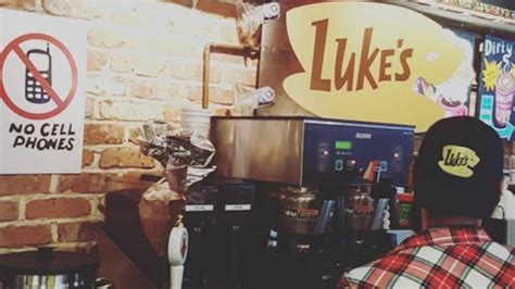 Lukes Diner From Gilmore Girls Exists And The Photos Will Give You Life