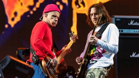 La extraña manía que tienen algunos miembros de Red Hot Chili Peppers Rock Pop