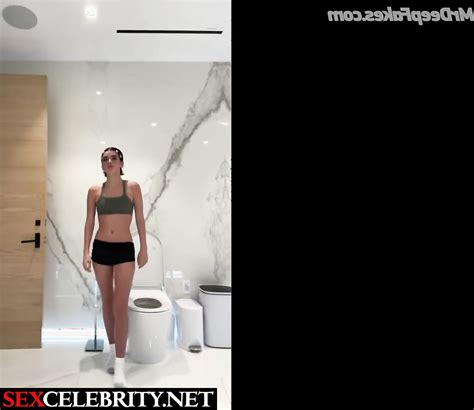 Solo Sex Scene With Tiktoker Dixie D Amelio Dancing Almost Nude Sexy SexCelebrity