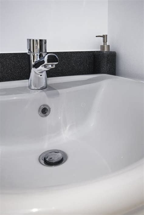 Ceramic Hand Wash Basin Stock Photo Image Of Pattern 11127902