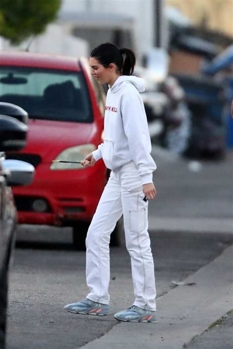 Kendall Jenner Seen Having A Great Time Laughing And Painting Trash