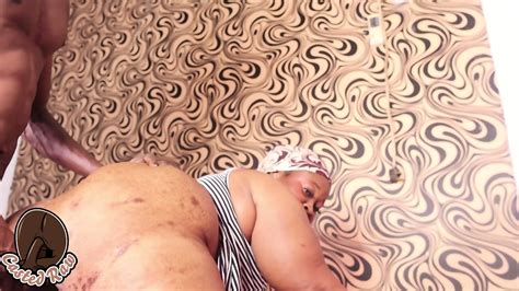 Croma Disparo A La Cabeza Vagina Golpeada