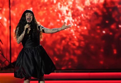 Mon Laferte es una Leading Lady de La Academia Latina de la Grabación