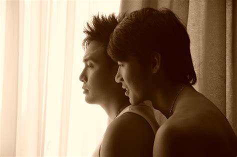 I Th C A Hot Boy N I Lo N Khoe Nh T Nh C M