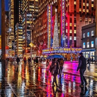 Vintage Photo Shows New York Yankee Babe Ruth Posing With Fans In Viewing NYC