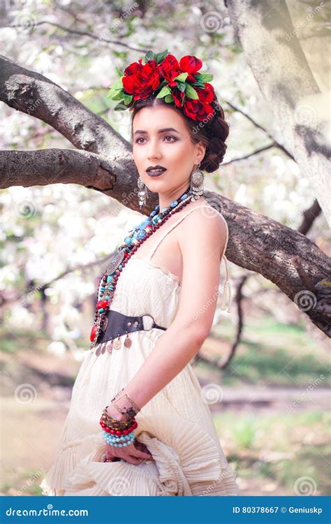 Mulher Mexicana Nova Bonita Imagem De Stock Imagem De Latina Pessoa 80378667